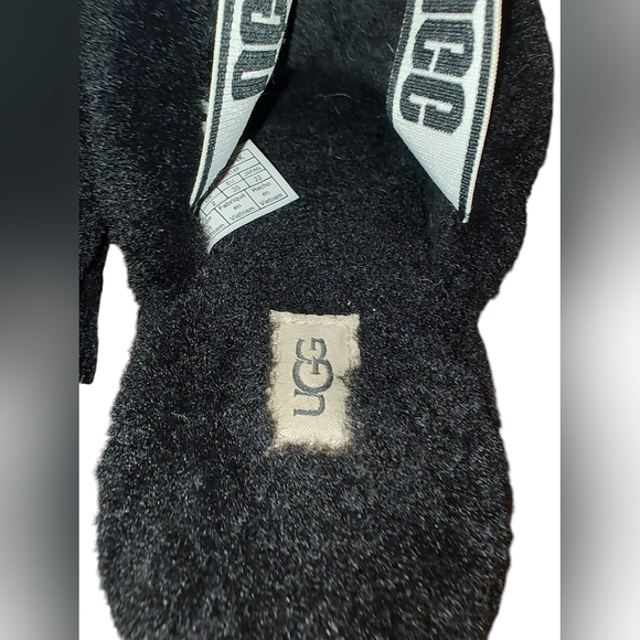 UGG Fluff Yeah Black Plush Slides Slippers Girl's Size 3 Women's Size 5 - Picture 4 of 7